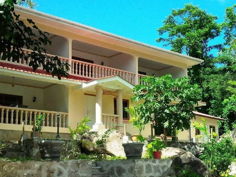 Forest Lodge Guest House Bel Ombre 3*,